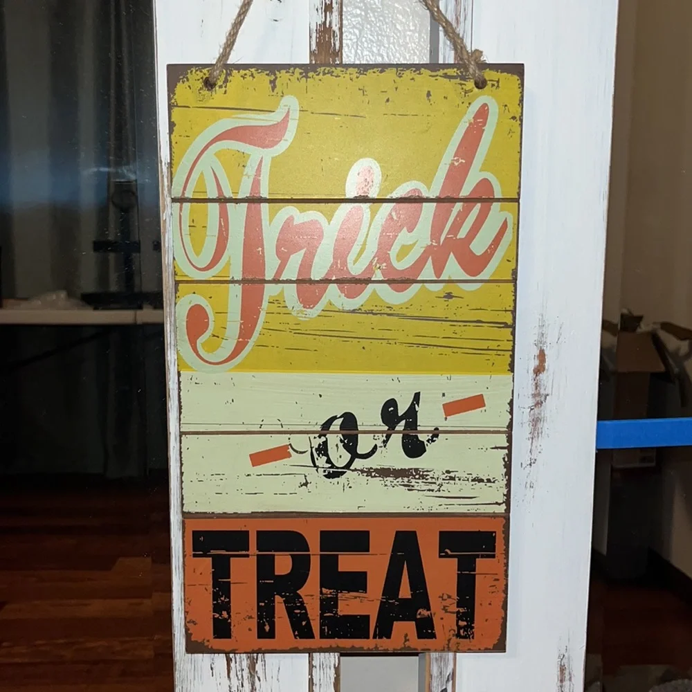 Kirklands trick or treat wood Sign